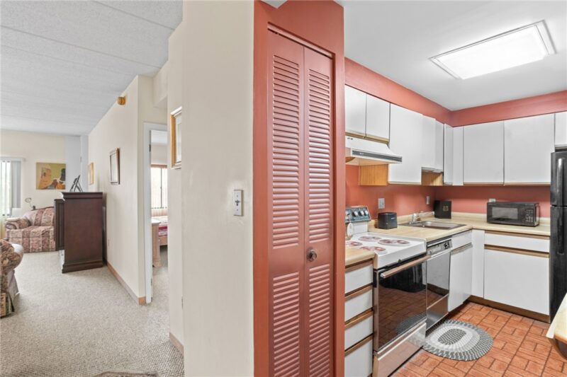 5715 Beacon St 509 — photo 8