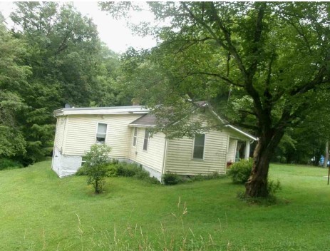 245 Higgins Rd — photo 3