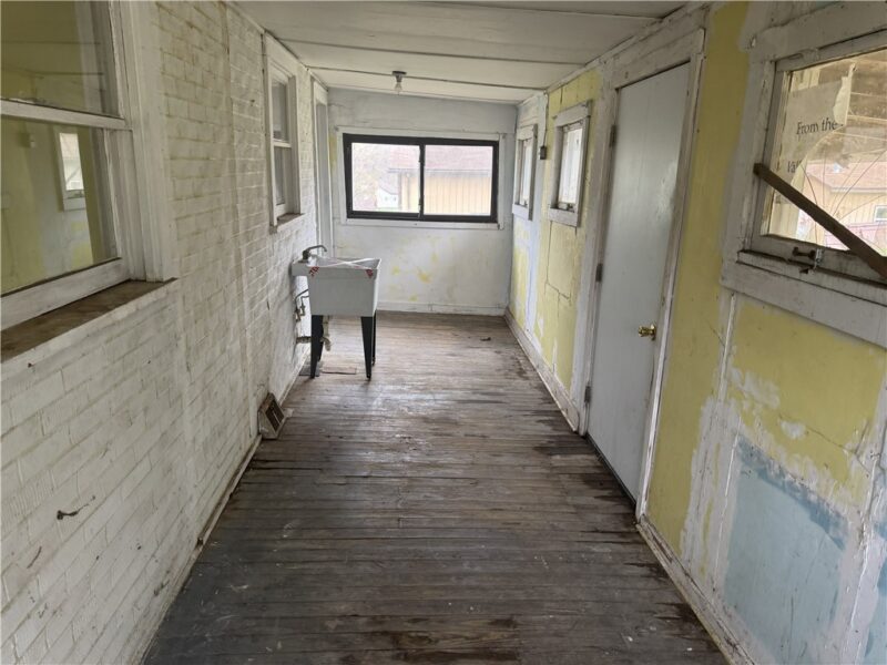 213 Leech Avenue — photo 4