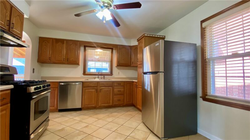 1109 Pacific Ave — photo 2