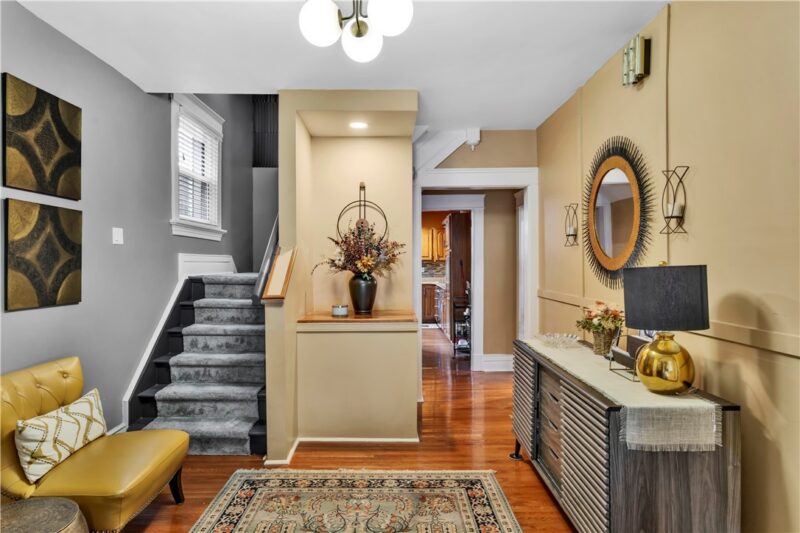 149 Marshall Ave — photo 2