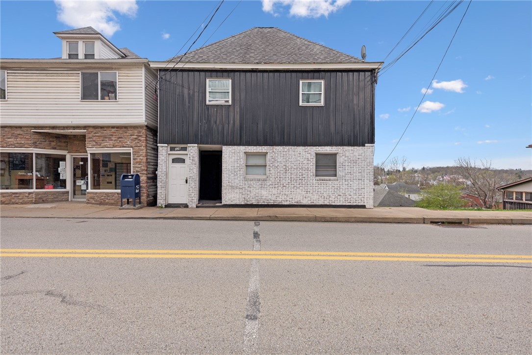324 Brown St — photo 1