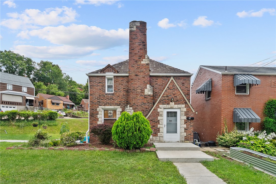 105 Kaplan Ave — photo 1
