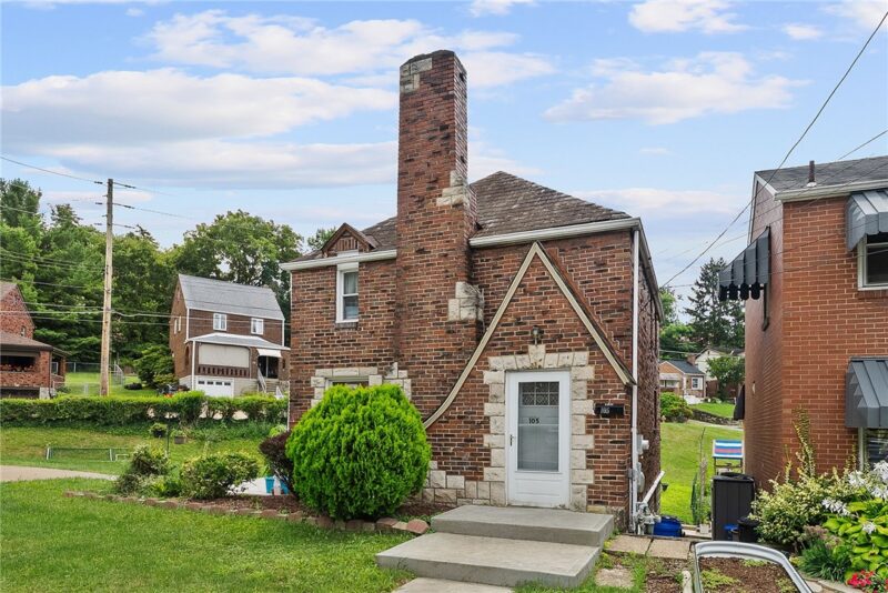 105 Kaplan Ave — photo 2