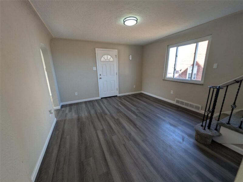 120 S 5th St — photo 7