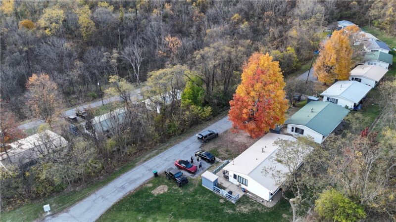 12 Hidden Hollow Rd — photo 2