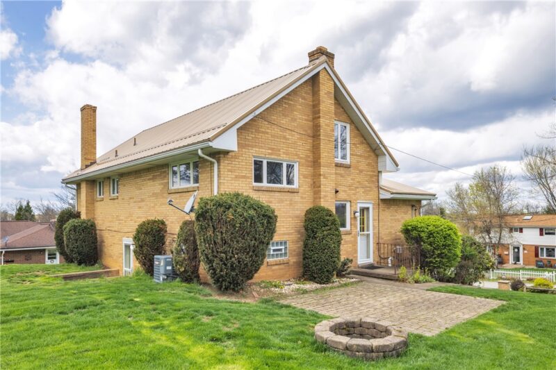 105 Northumberland Dr. — photo 3