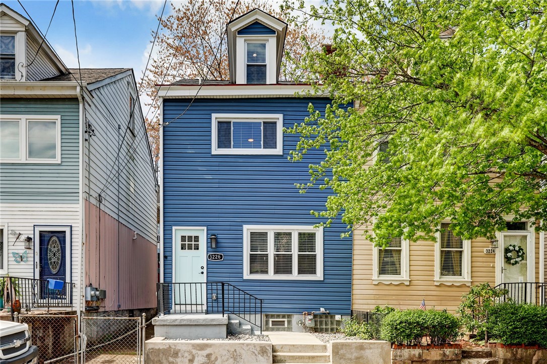 3226 Mary St — photo 1
