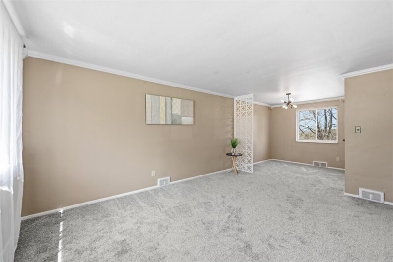 106 Westminster Dr — photo 4