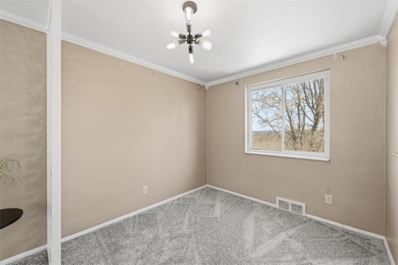 106 Westminster Dr — photo 8