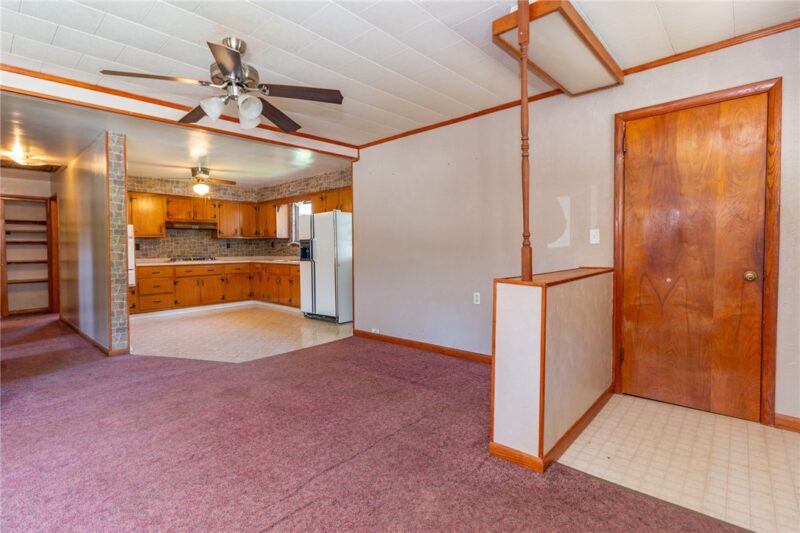 323 Indiana Ave — photo 5