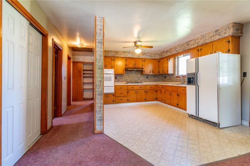 323 Indiana Ave — photo 8