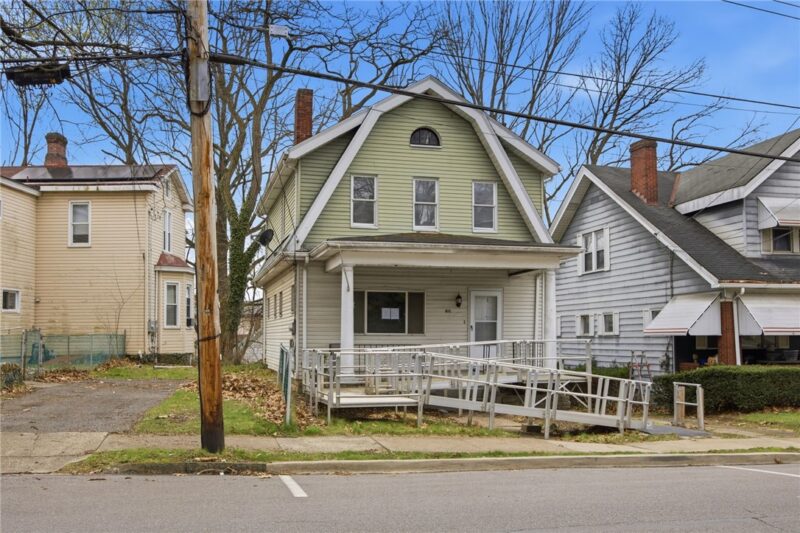 810 Jackman Ave — photo 2