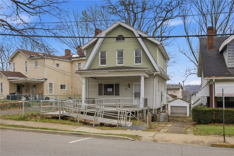 810 Jackman Ave — photo 3