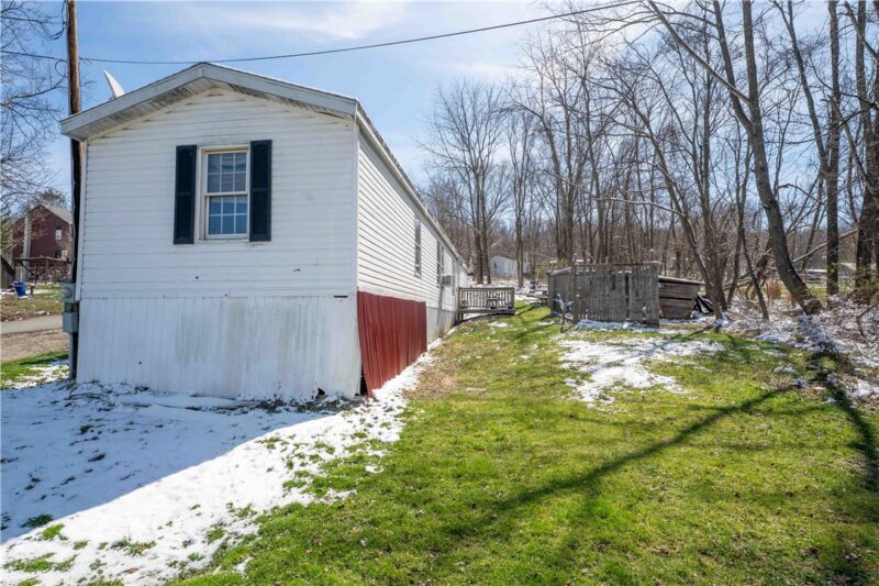 450 Joseph St — photo 4