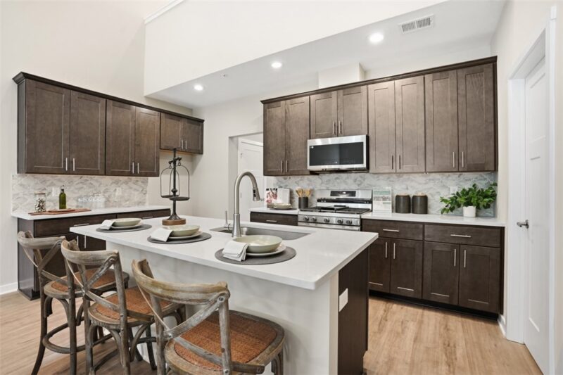 101 Blue Bird Ln — photo 2