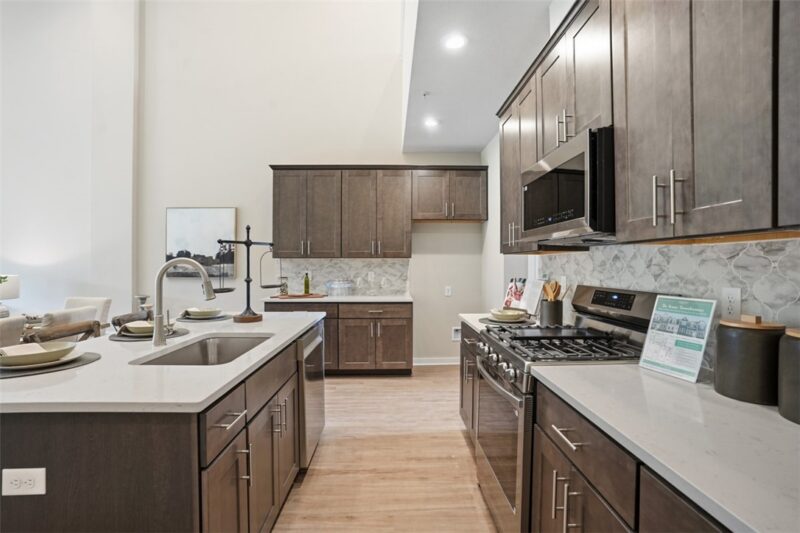 101 Blue Bird Ln — photo 3