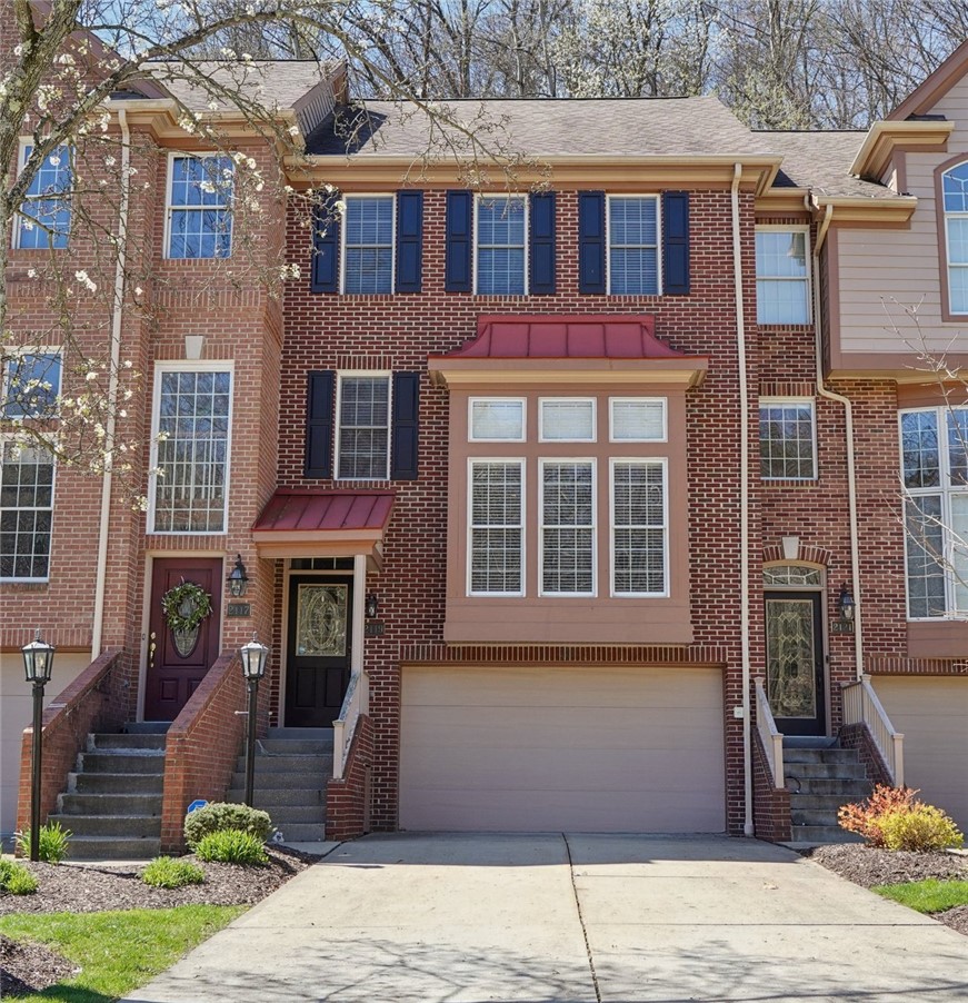 2119 Huntington Ct S — photo 1