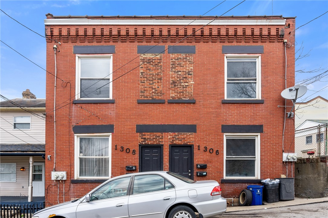 1306 Complete St — photo 1