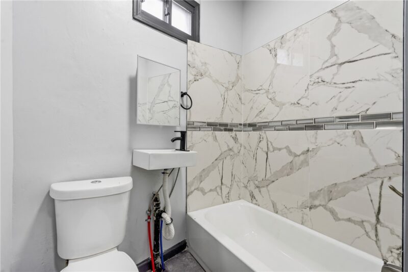 1306 Complete St — photo 7