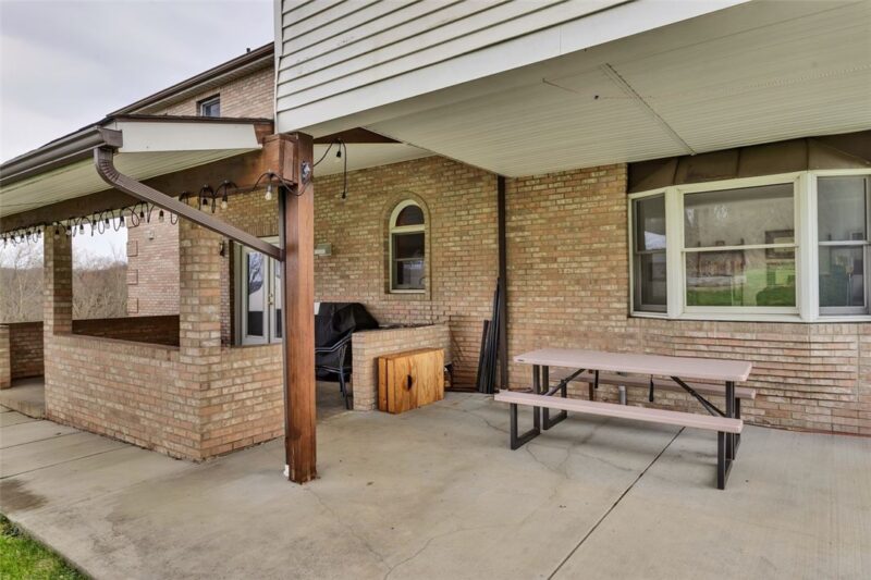 339 Lindsay Rd — photo 5