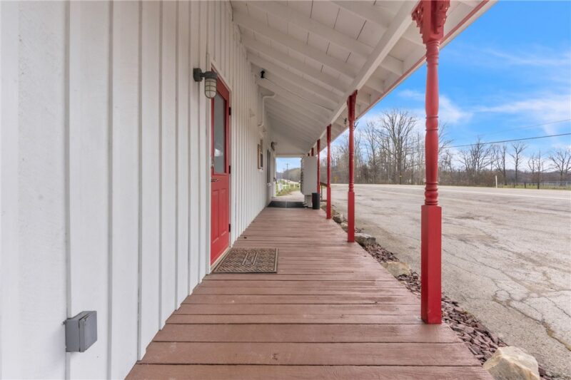36044 Route 66 — photo 6