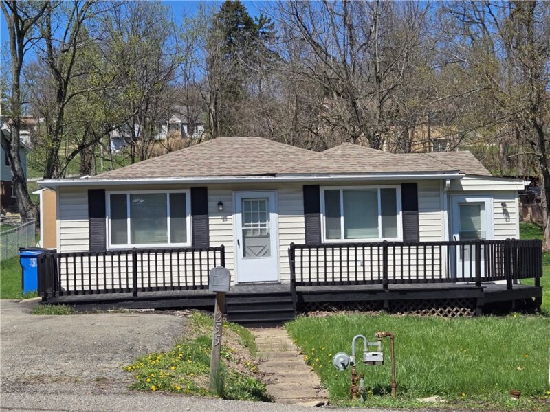 255 Broadlawn Drive — photo 2