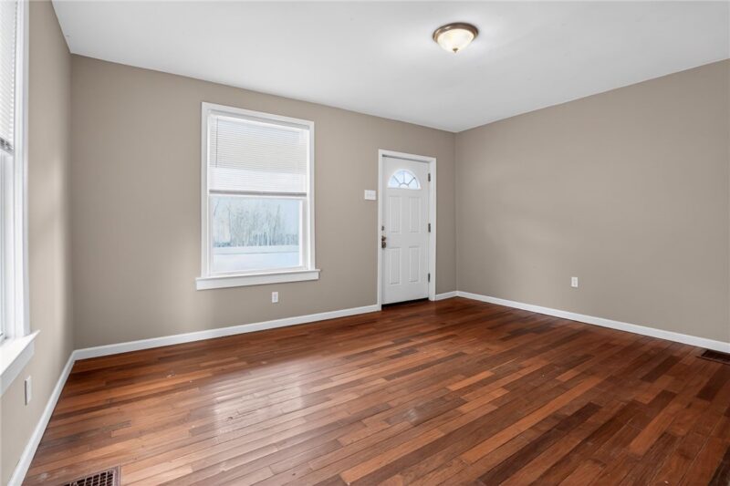 5530 Keefe St — photo 5