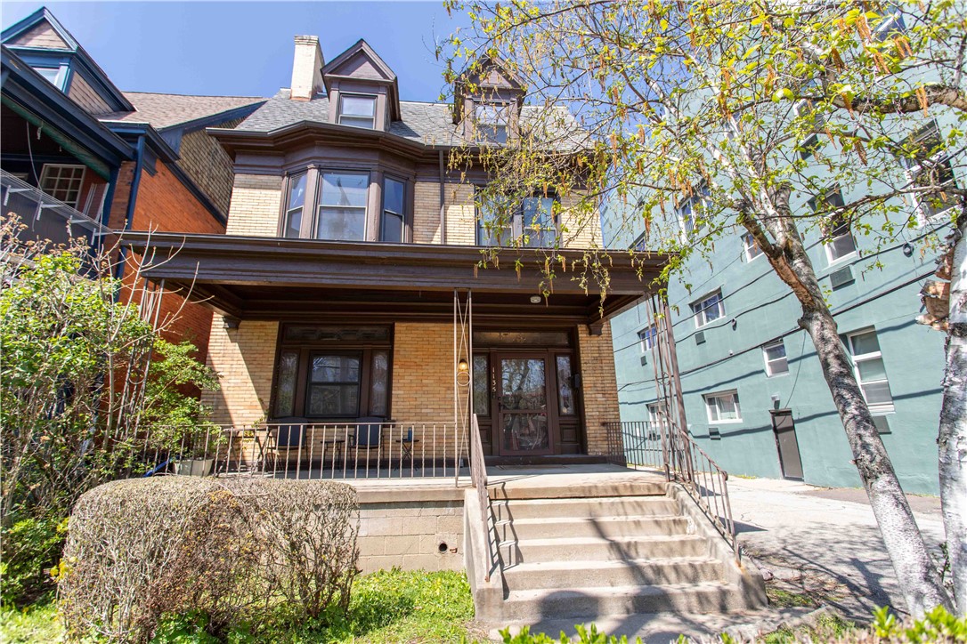 1135 N Saint Clair — photo 1