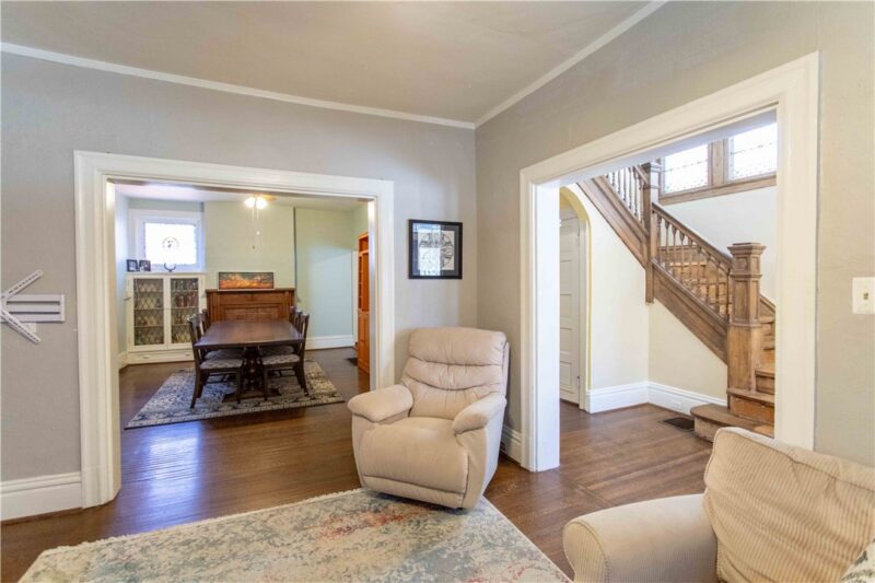 1135 N Saint Clair — photo 6