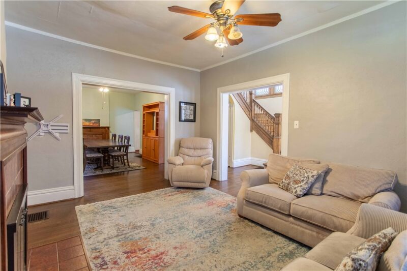 1135 N Saint Clair — photo 7