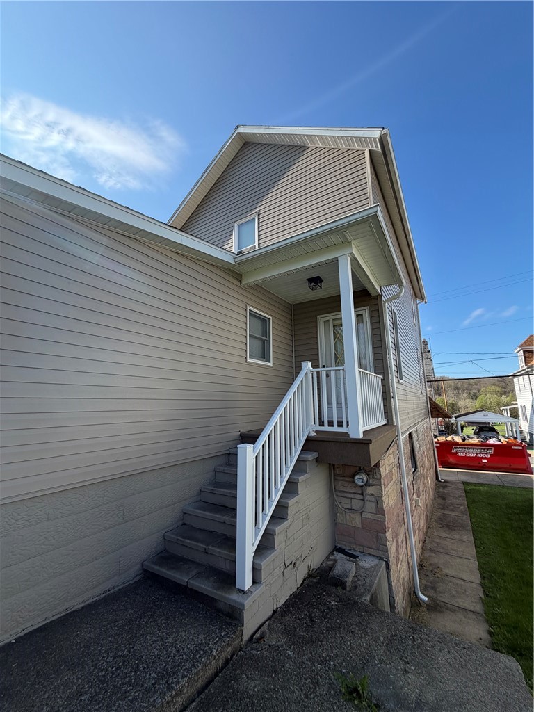 1028 Main St — photo 4