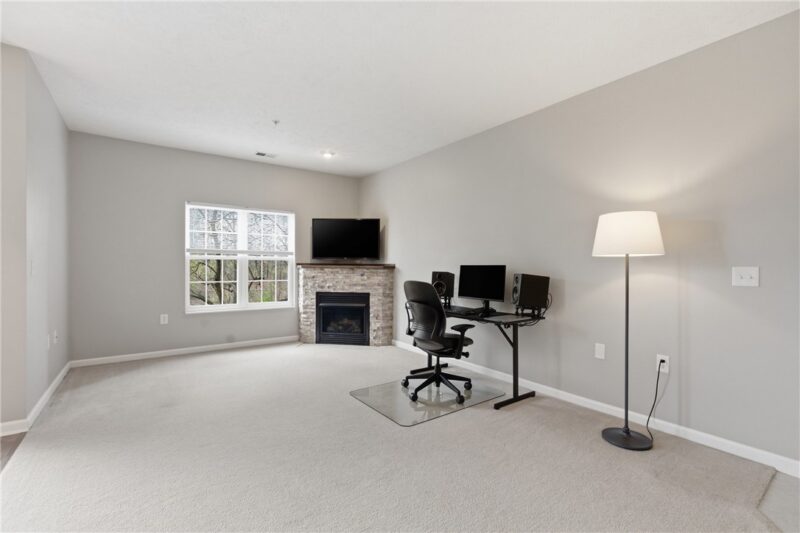 411 Stockton Rdg — photo 4