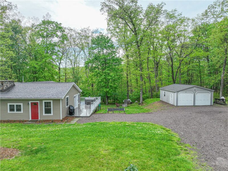 341 Taylor Rd — photo 2