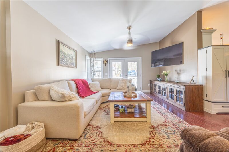 341 Taylor Rd — photo 8
