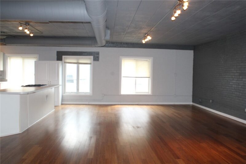 1912 Jane St 4 — photo 5