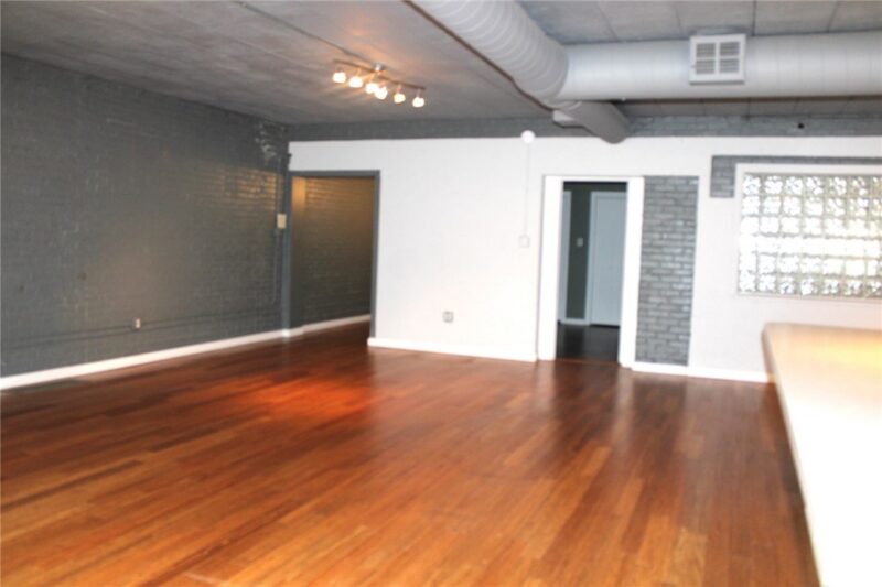 1912 Jane St 4 — photo 6