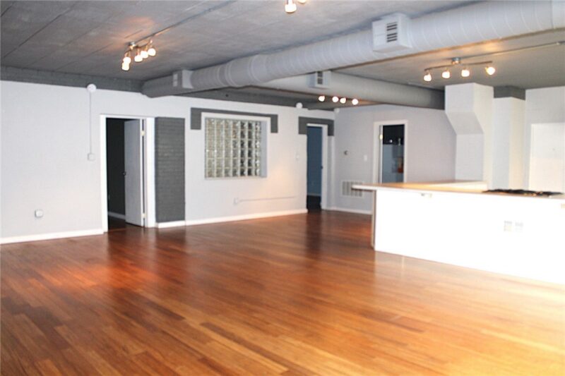 1912 Jane St 4 — photo 7