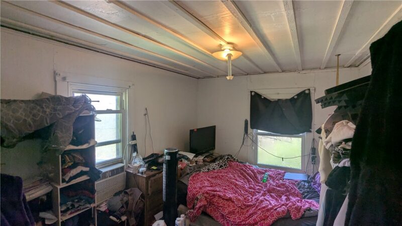 2546 Merwyn Ave — photo 2