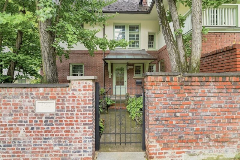 4352 Centre AVENUE — photo 2