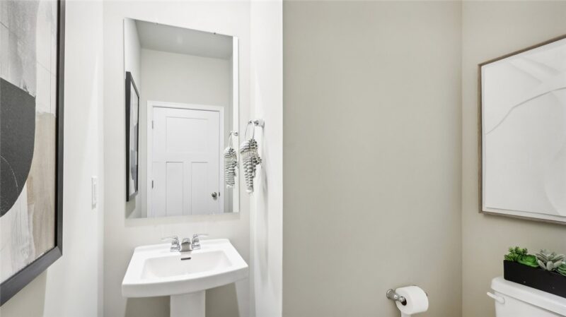 422 Curtis Ct. — photo 6
