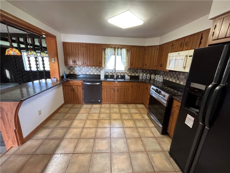 1210 W Park Rd — photo 5
