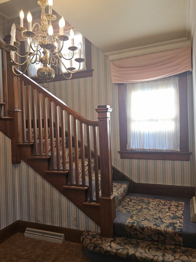 705 Laughlin AVENUE — photo 4