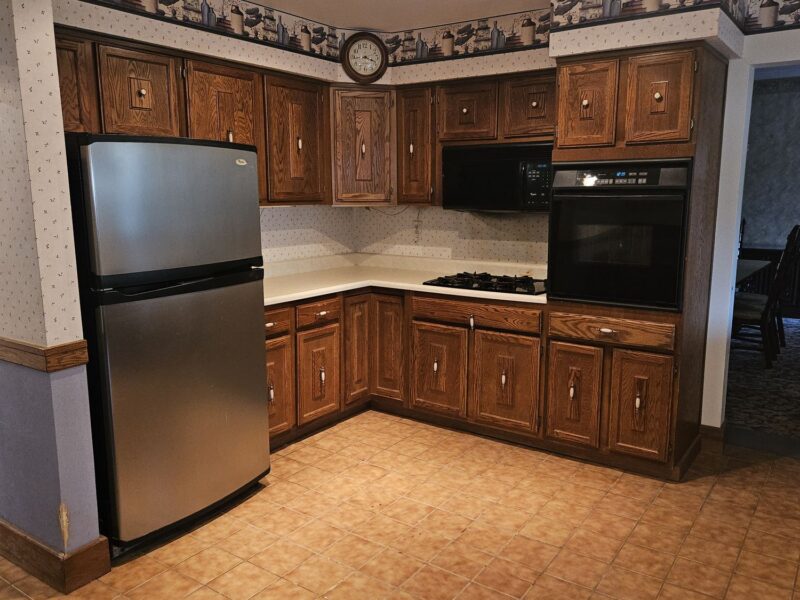 705 Laughlin AVENUE — photo 8