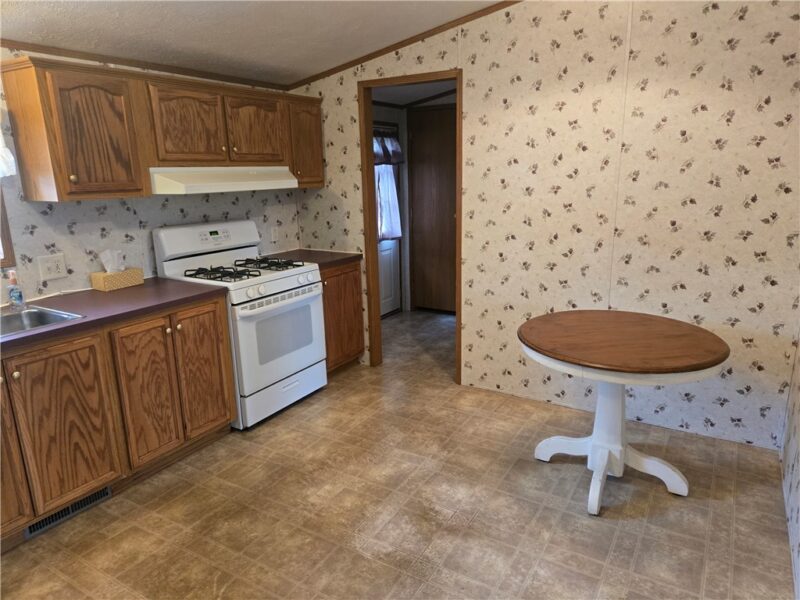 703 Dauphin Dr — photo 8