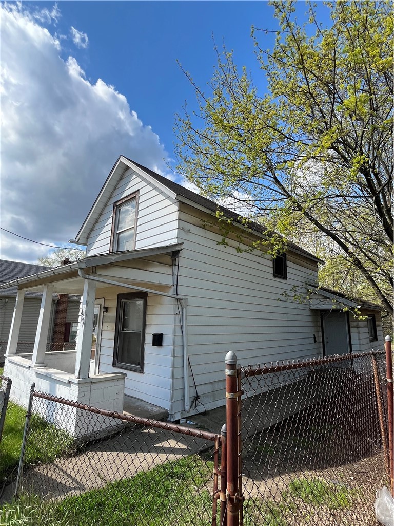 439 Malleable St — photo 2