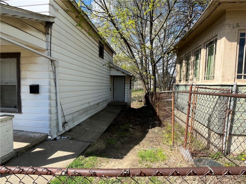 439 Malleable St — photo 3