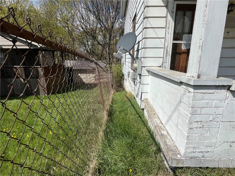 439 Malleable St — photo 5