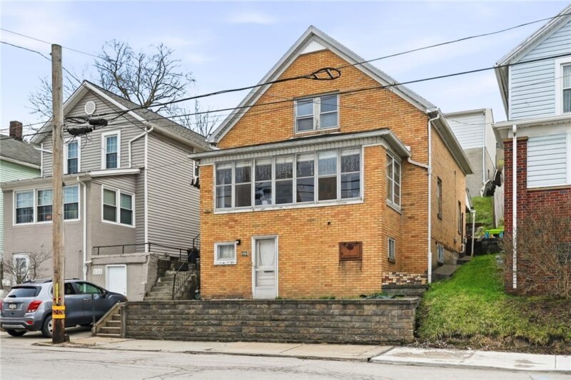 323 Hillside Ave — photo 4