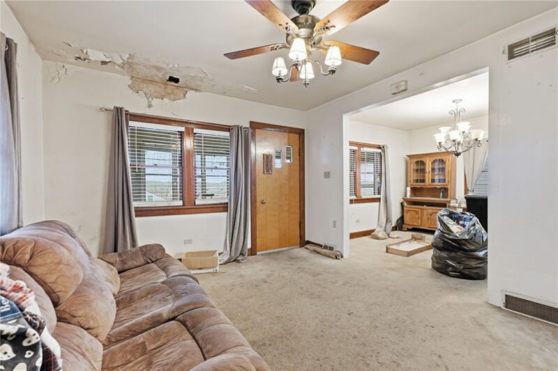 323 Hillside Ave — photo 5